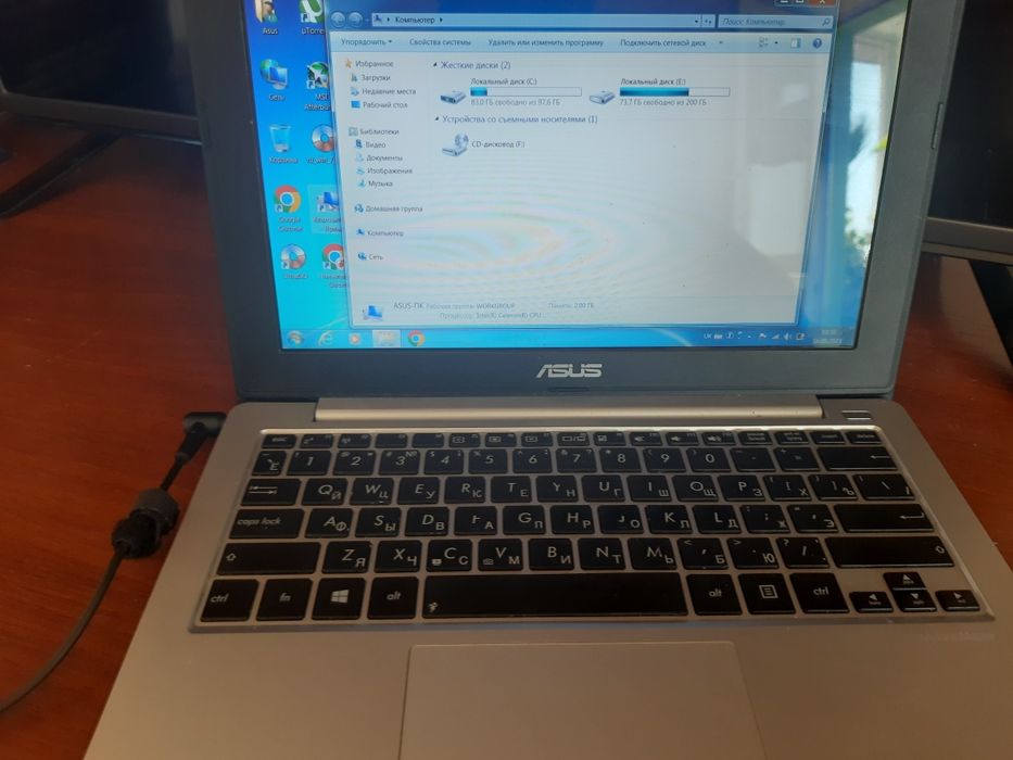 Продам ноутбук Asus: 950 грн. - Ноутбуки Черкаси на Olx
