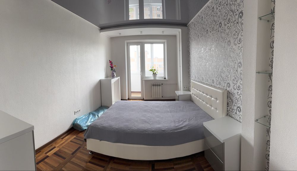 Продается  4 ком квартира по ул Сергея Синенко 8/9