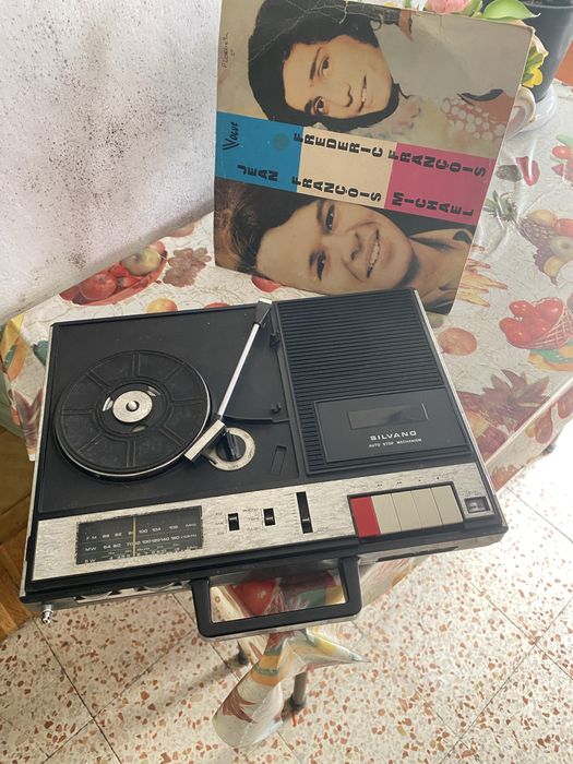 Leitor de gira discos Silvano