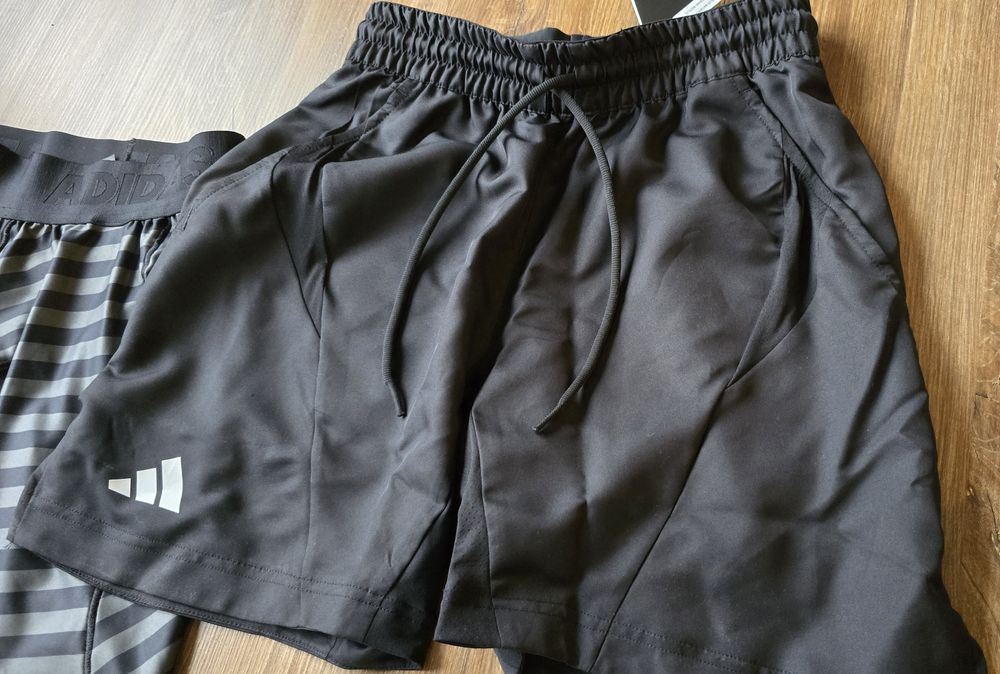 Tenisowe szorty treningowe Adidas Performance IB5493 r. XS