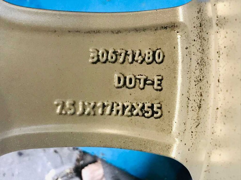 koła volvo xc 235/65r17 pirelli zima