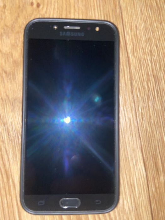 Телефон Самсунг J 7 2017 року