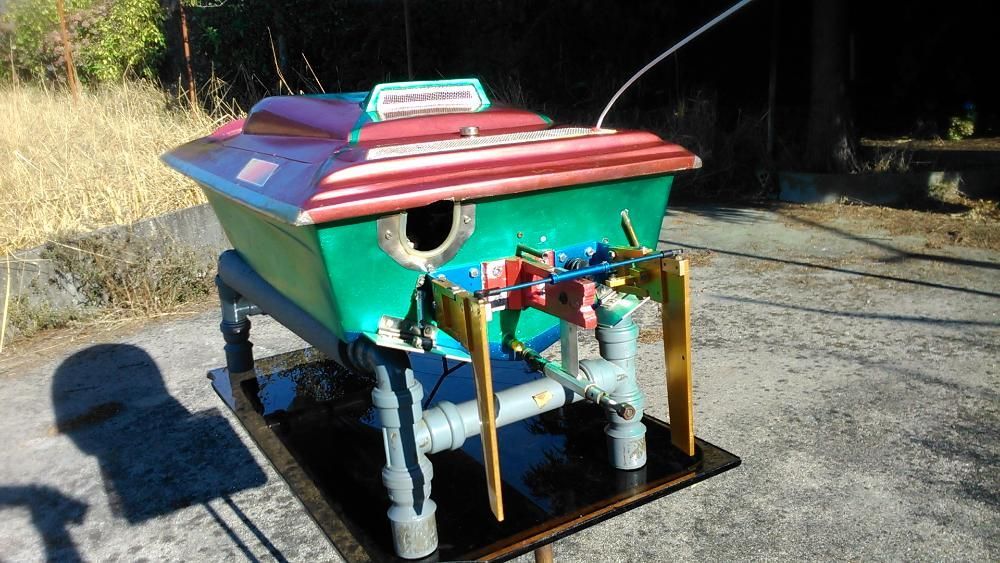 Barco RC em fibra para velocidade