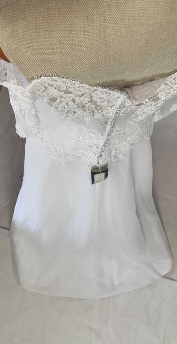 Nowa suknia ślubna 42 XL tren biała zakryty dekolt na ślub kościelny