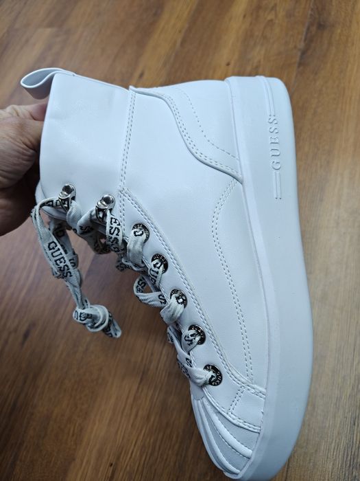 Wysokie trampki GUESS 38