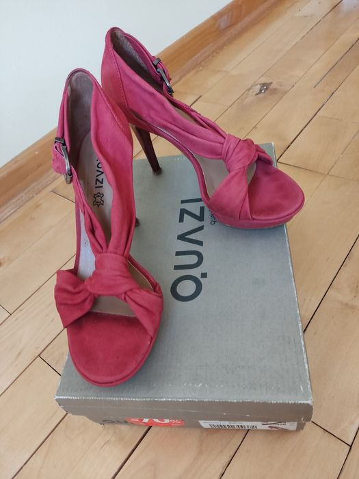 Szpilki, sandałki Quazi rozmiar 37