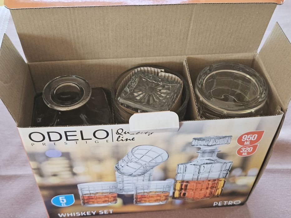 Nowa Karafka + 4 szklanki whiskey