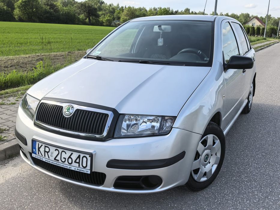 Skoda Fabia_2007_Benzynka_Klima_Czujniki Cofania_OC NA ROK!