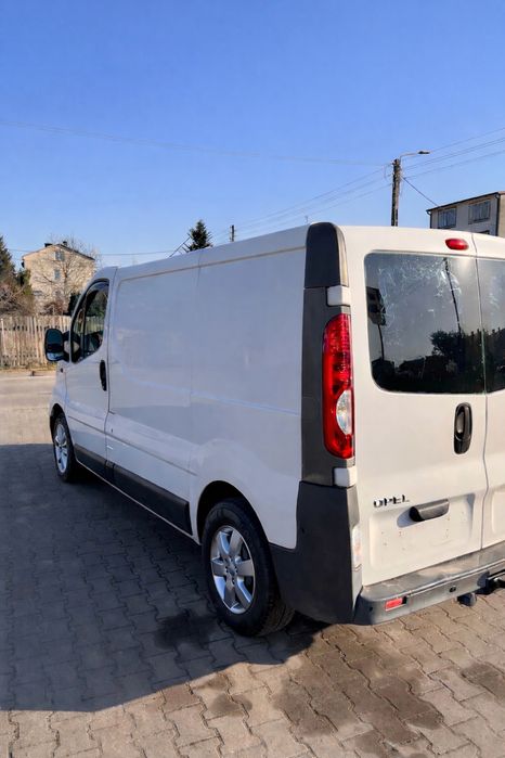 Opel Vivaro 2.0 cdti klima 3 osoby