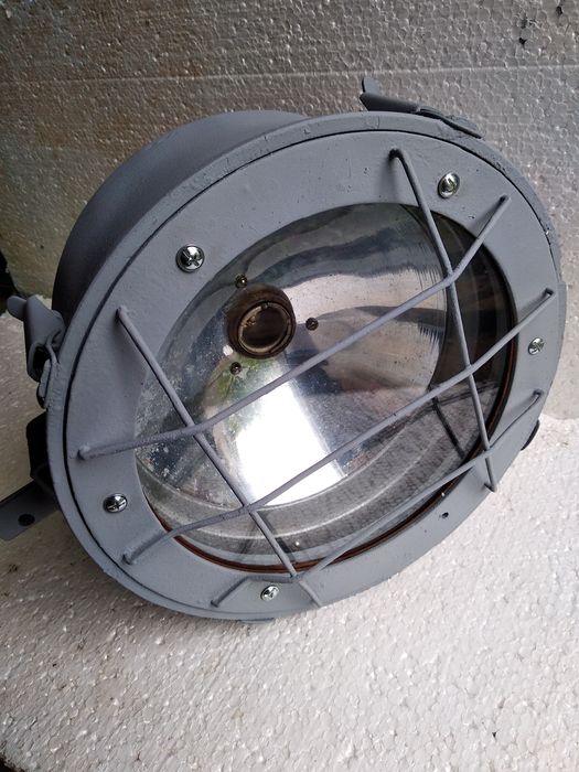 Судовой прожектор фара с ручным управлением