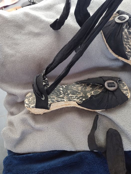 Espadryle na koturnie, wiązane