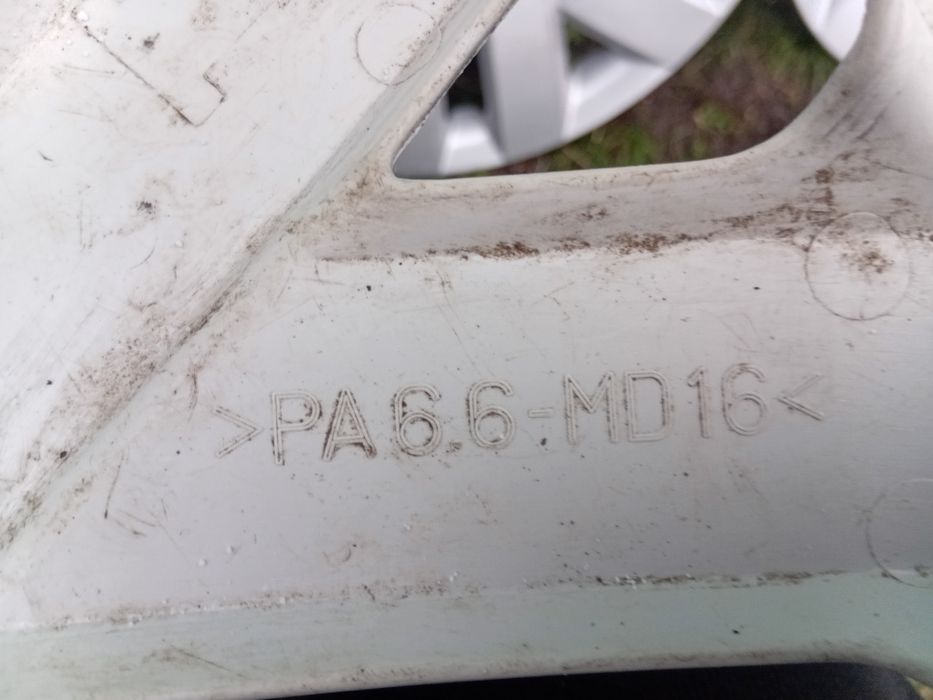 Продам ковпаки р 15