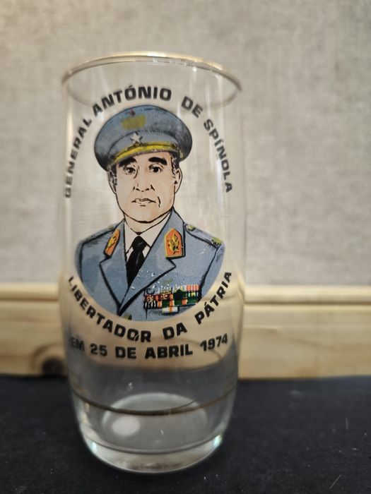 Copo general Antonio Spinhola de 25 Abril