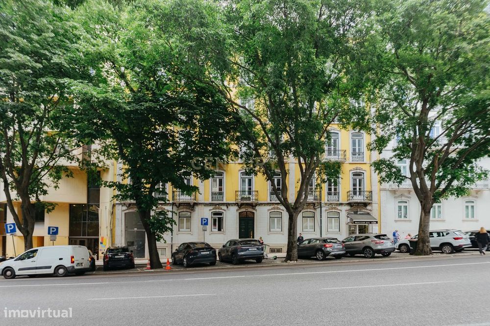 Apartamento T6 na Rua Alexandre Herculano - Oportunidade Única