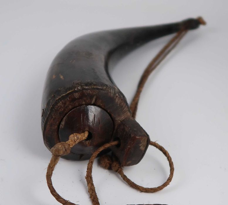 Polvorinho Córneo Séc. XIX - Decoração de caça