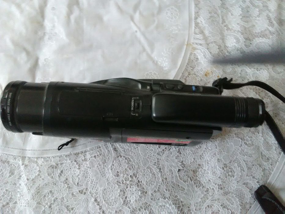 Видеокамера кассетная Panasonic rx 10 slim palmkorder