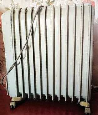 DeLonghi V551225 обогреватель радиатор масляный.