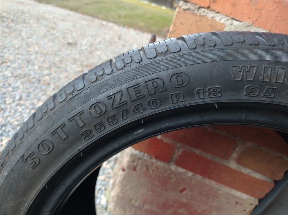 Opony Pirelli 255/40/18