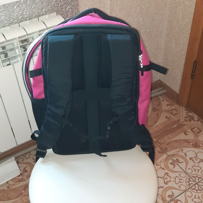 Школьные рюкзаки.цены в описании.