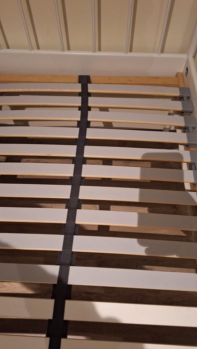 Estrutura + estrado de cama IKEA