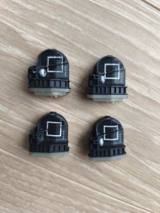 Czujniki ciśnienia Ford OEM 4 szt. TPMS kwadrat