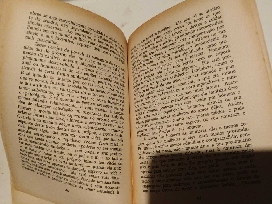 "Vida Emocional dos Civilizados" por Melanie Klein e Joan Riviere