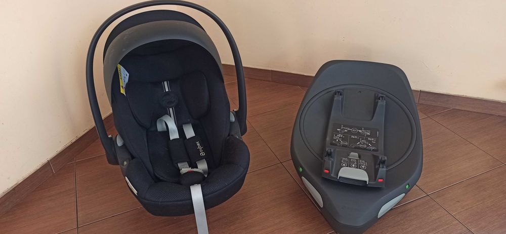 Fotelik Cybex Cloud G + baza