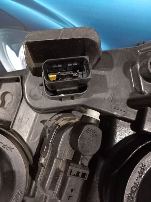 Ótica direita Peugeot 208