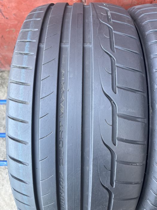 235/40/19 R19 Dunlop Sport Maxx RT літо 2 шт ціна за 1 шт