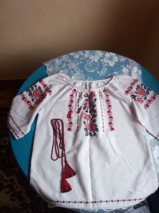 Продам женские вышиванки.