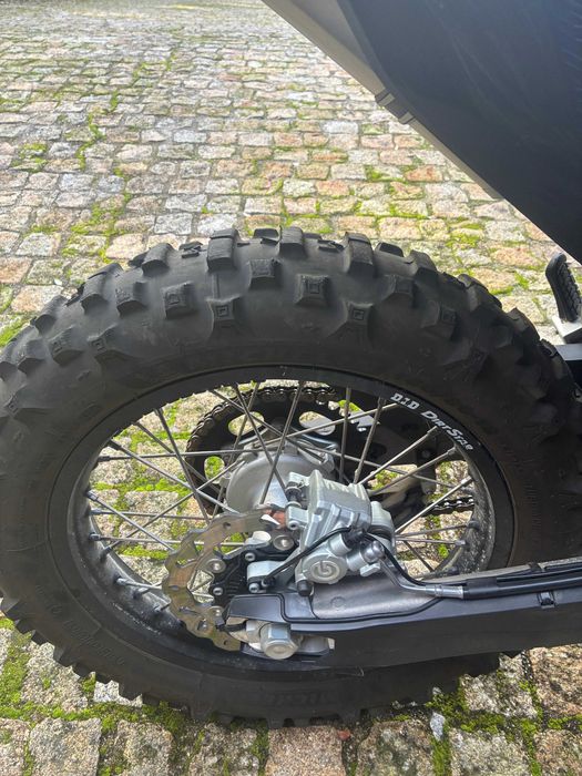 Vendo KTM 690 Enduro 2023 1 Registo 2.100 Kms