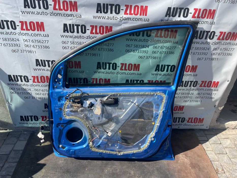 Двері передні/задіні для Nissan Note E11 2005-2013