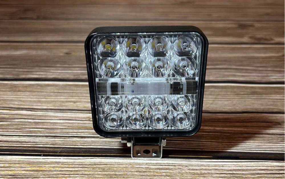 Фара LED Червоне світло квадратна 48W 6000K + Червоний стробоскоп (16 діодів) (8.5 см х 8.5 см х 1,5 см) Mini RED