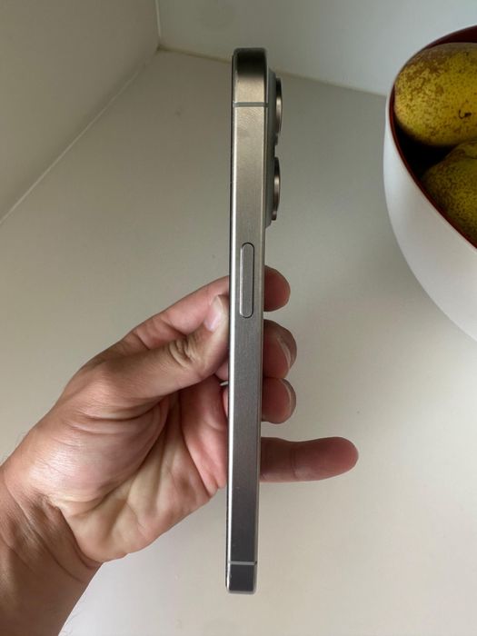 iPhone 15 Pro 128GB – Natural Titanium (comprado em 2024)