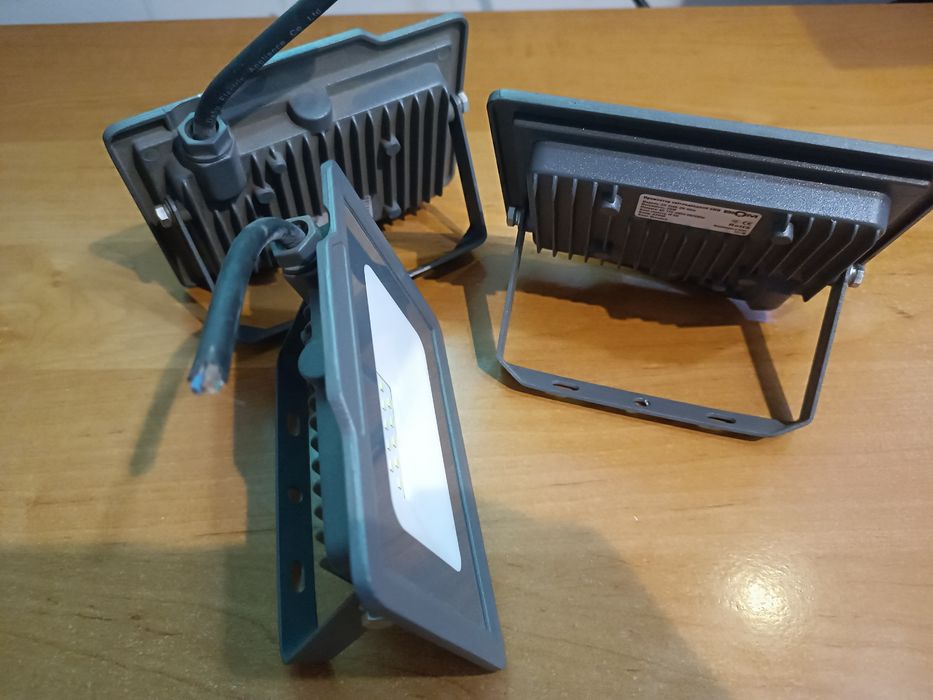 Zestaw naświetlać Led 20w IP65 /10w