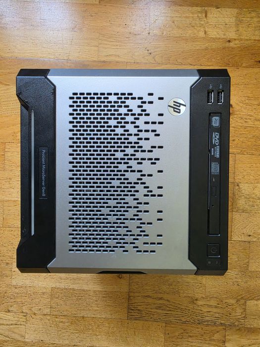HP  Proliant Microserver GEN8