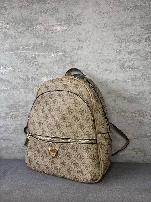Nowy plecak Guess Manhattan