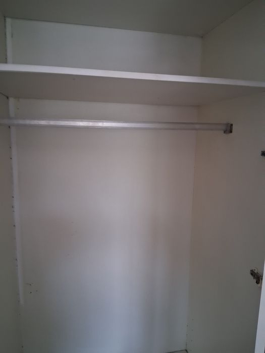 Grande Bonito Roupeiro de 4 Portas com Espelho