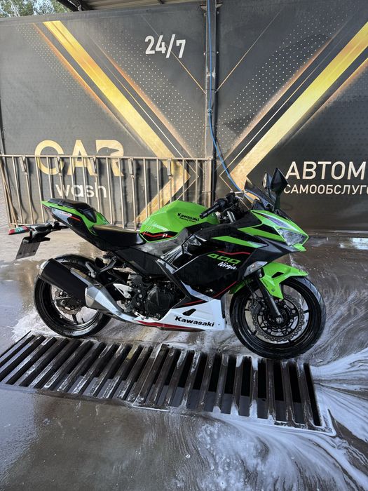 kawasaki ninja 400