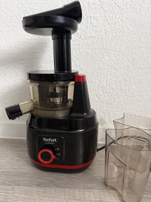 Соковижималка шнекова Tefal Juiceo
