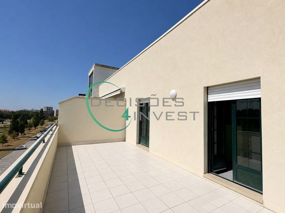 Apartamento T2 com Terraço, Garagem e Arrumos – Forca, Aveiro
