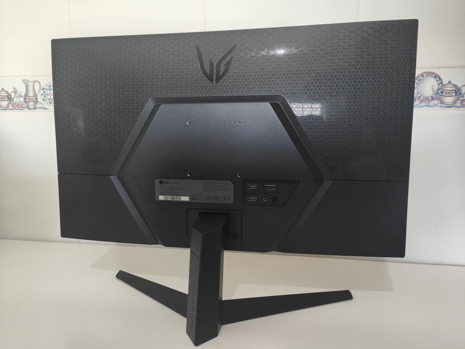 Monitor Gaming LG UltraGear 24GQ50F-B 24" Full HD 165Hz 1ms HDR10 FreeSync