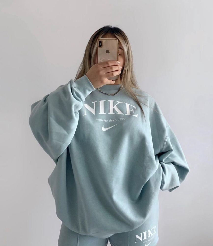 Nike vintage cheap blue sweater