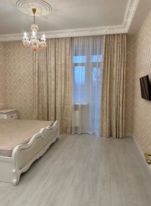 Коновальця 44а Оренда 3к квартири Метро Печерська