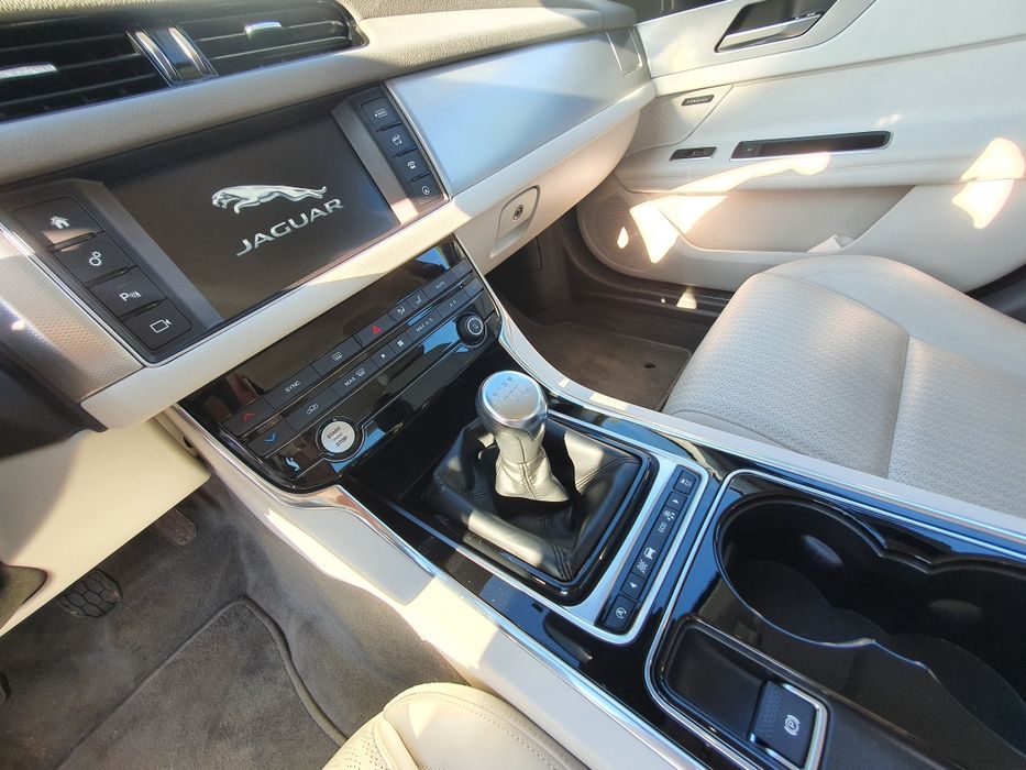 Jaguar XF 2.0d Prestige COMO NOVO | 45 mil km reais