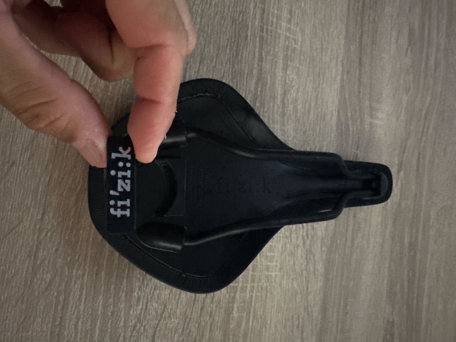 Selim fizik R5 141mm