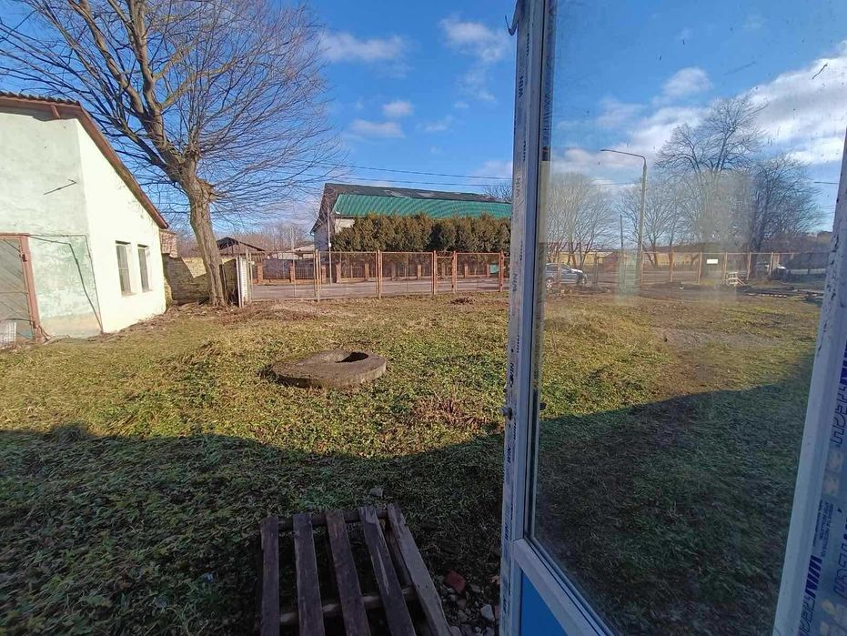 Продаж великої комерційної будівлі + земля приватизована, м. Дрогобич!