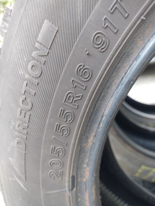 Продам зимову резину Lassa