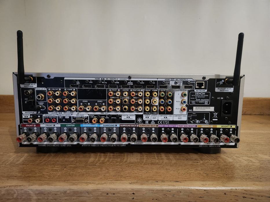 Amplituner Denon AVR-X6200W