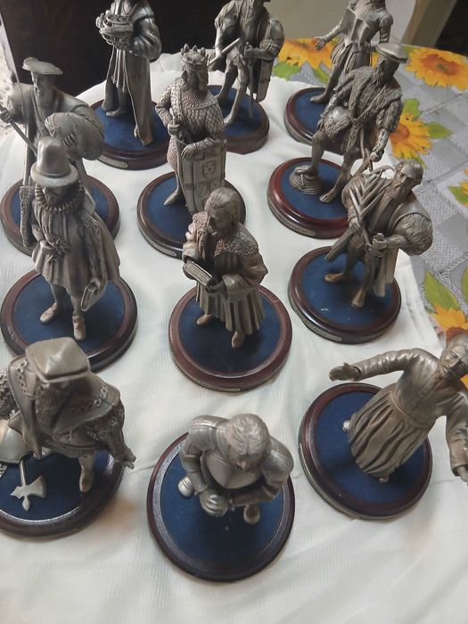 Colecao de statuetas